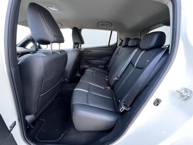 Nissan LEAF e+ Tekna 59 kWh Automaat / Pro Pilot Adaptieve CC / Dode hoek detectie / Navigatie / Camera 360° / Leer / Apple Carplay Android / Stuur-, stoel- en achterbankverwarming /