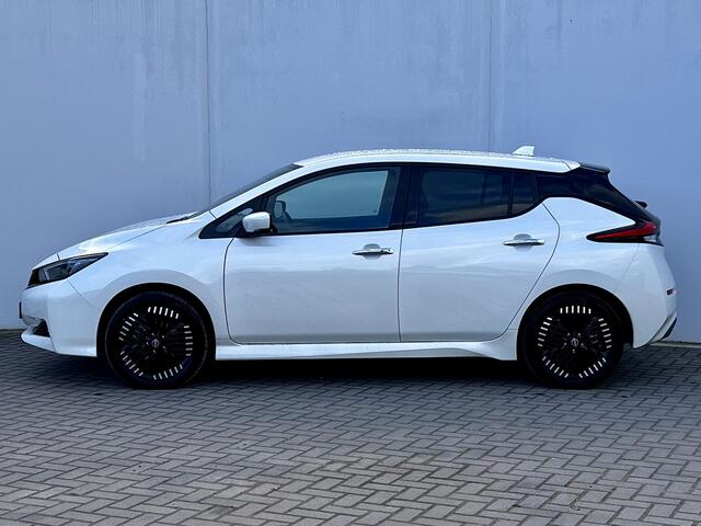 Nissan LEAF e+ Tekna 59 kWh Automaat / Pro Pilot Adaptieve CC / Dode hoek detectie / Navigatie / Camera 360° / Leer / Apple Carplay Android / Stuur-, stoel- en achterbankverwarming /
