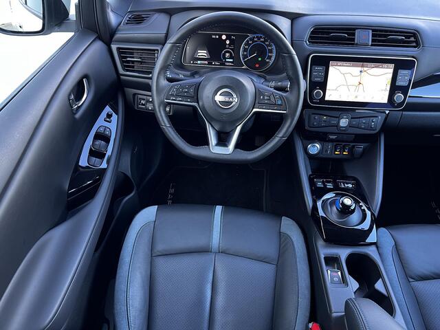 Nissan LEAF e+ Tekna 59 kWh Automaat / Pro Pilot Adaptieve CC / Dode hoek detectie / Navigatie / Camera 360° / Leer / Apple Carplay Android / Stuur-, stoel- en achterbankverwarming /