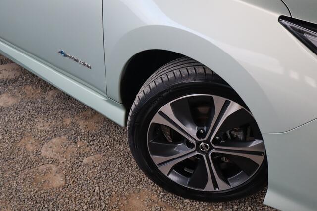 Nissan LEAF 2.ZERO EDITION 40kWh I Geen Import I Achteruitrijcamera I Stoelv