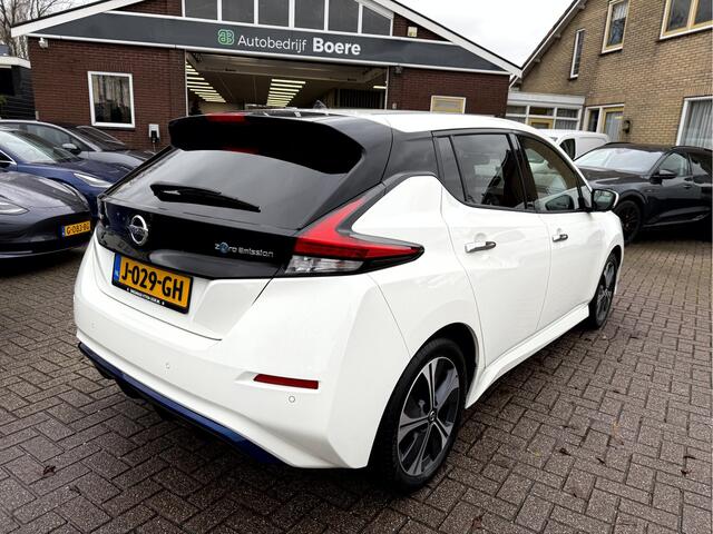 Nissan LEAF N-Connecta 40 kWh 360° Camera, 17''Lmv, Carplay