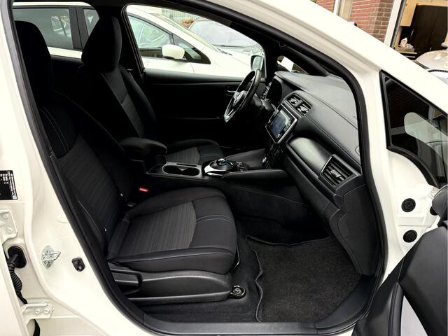Nissan LEAF N-Connecta 40 kWh 360° Camera, 17''Lmv, Carplay