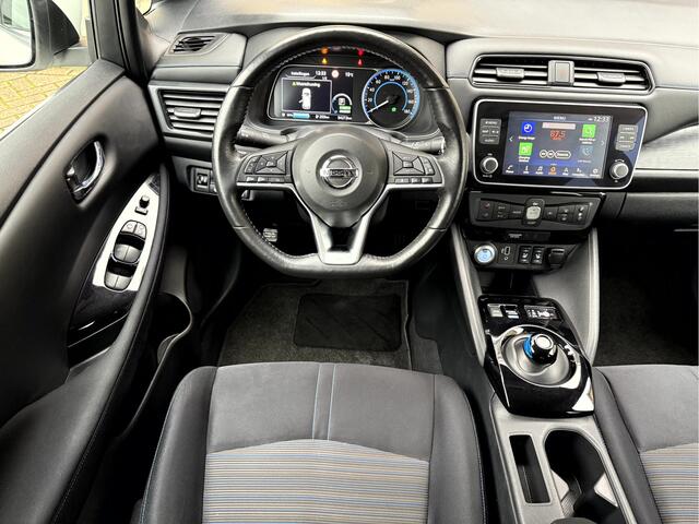 Nissan LEAF N-Connecta 40 kWh 360° Camera, 17''Lmv, Carplay