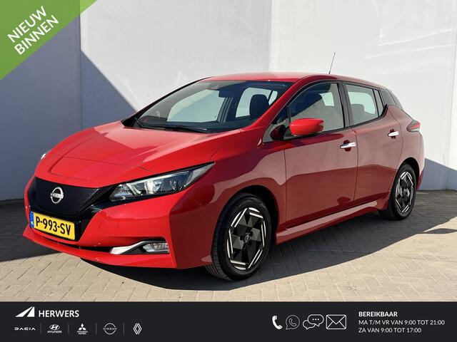 Nissan LEAF N-Connecta 39 kWh Automaat / Accu SoH 93,85% / ChadeMo snelladen / WLTP 284 km / Warmtepomp / Navigatie via Apple Carplay Android / Achteruitcamera /