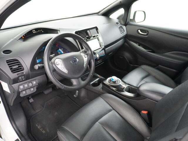 Nissan LEAF Tekna 30kWh Leder 360°Camera Bose-Sound DAB Navi Ecc Stoelverwarming v+a Cruise Control Led Regen-Lichtsensor Bluetooth Privacy Glas Lmv 17" Zeer lage kilometerstand met NAP certificaat