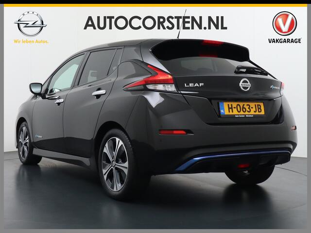 Nissan LEAF N-Connecta 40kWh Apple Carplay Android Auto Cruise control adaptief 360°Camera Navi Ecc Stoel+Stuurverwarming Keyless DAB Dodehoek detector Rijstrooksensor met correctie Uitparkeer waarschuwing Verkeersbord detectie Bluetooth Privacy Glas Lmv 17" 1e Eigen