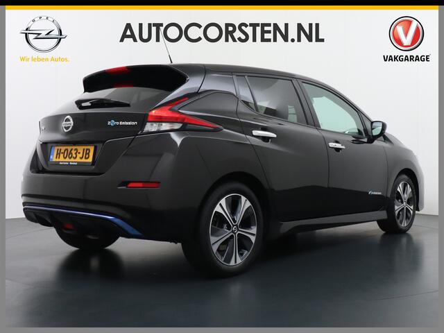 Nissan LEAF N-Connecta 40kWh Apple Carplay Android Auto Cruise control adaptief 360°Camera Navi Ecc Stoel+Stuurverwarming Keyless DAB Dodehoek detector Rijstrooksensor met correctie Uitparkeer waarschuwing Verkeersbord detectie Bluetooth Privacy Glas Lmv 17" 1e Eigen