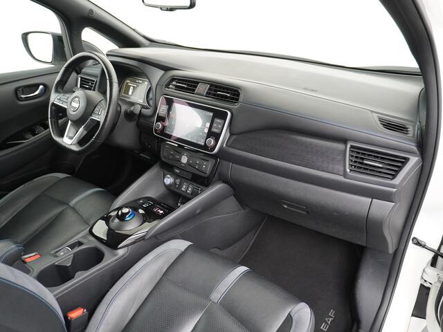 Nissan LEAF e+ Tekna 62kWh 218PK Leder Adpatieve Cruise Bose-Sound Navi 360°Camera Apple Carplay Android Auto Stuur+Stoelverwarming v+a Keyless File assistent Pdc Led Bluetooth DAB Dodehoek Detector Privacy Glas Rijstrooksensor met correctie Verkeersbord detectie Two
