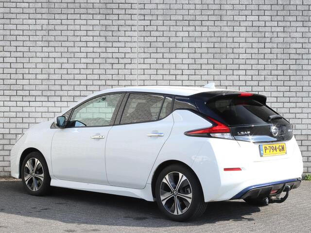 Nissan LEAF Tekna 40 kWh | Fietsdragerhaak | Navigatie | 360º Camera |