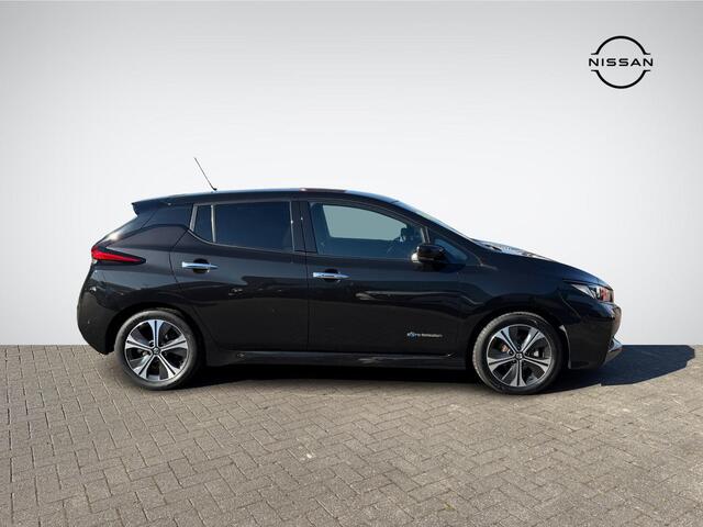 Nissan LEAF Tekna 40 kWh | Park. Assist | Adapt. Cruise Control | 360° Camera | Dodehoek Detectie | Stuur- + Stoelverwarming | Rijklaarprijs!