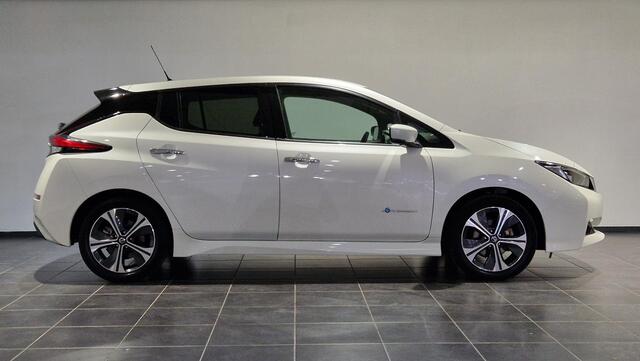 Nissan LEAF Tekna 40 kWh | Pro Pilot