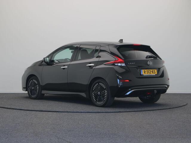 Nissan LEAF N-Connecta 40 kWh | Trekhaak | 360 Graden Camera | Stoel & Achterbank Verwarming | Adaptieve Cruise Control | E-Pedal |