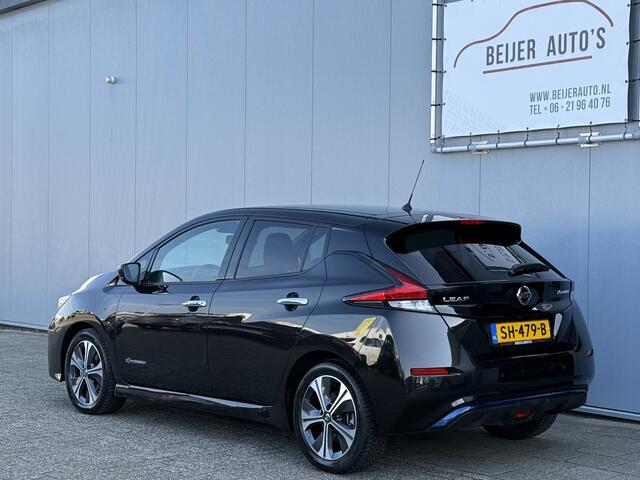 Nissan LEAF 2.ZERO EDITION 40 kWh Camera/Apple Carplay.