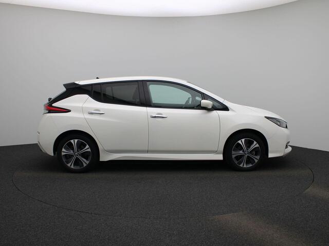 Nissan LEAF e+ N-Connecta 62 kWh | Navigatie | Stoel en stuur verwarming | 360 Camera |