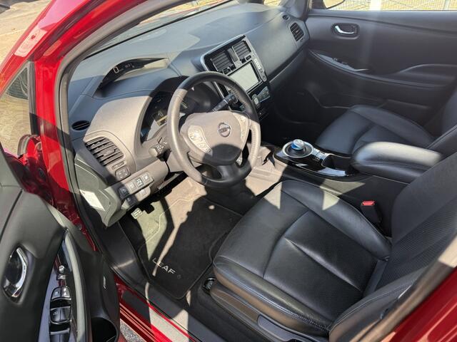 Nissan LEAF Tekna 30 kWh in Nieuwstaat !! Dealerauto