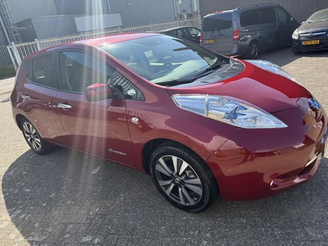 Nissan LEAF Tekna 30 kWh in Nieuwstaat !! Dealerauto