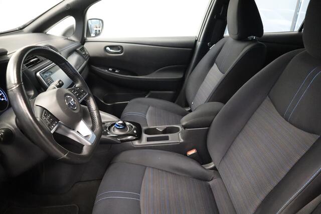 Nissan LEAF Acenta 40 kWh 150PK Navigatie, Cruise Control 360 Camera, 16LMV. Valt in de Subsidie regeling.