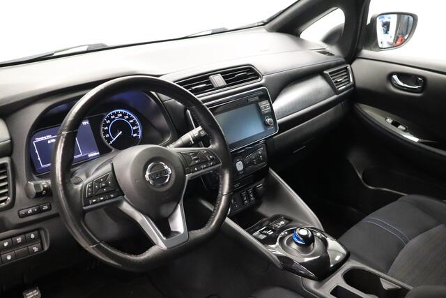 Nissan LEAF Acenta 40 kWh 150PK Navigatie, Cruise Control 360 Camera, 16LMV. Valt in de Subsidie regeling.