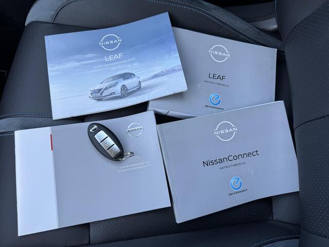 Nissan LEAF Tekna 40 kWh / Stoelverwarming voor en achter / Adaptieve cruise control / 360 Graden camera / Navigatie