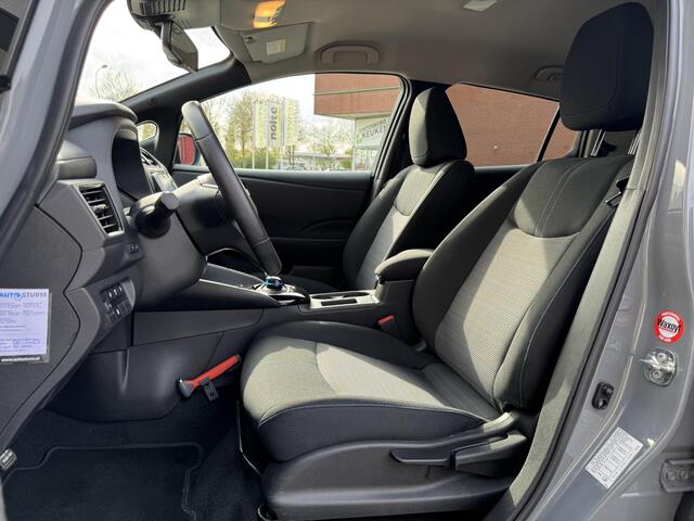 Nissan LEAF N-Connecta 40 kWh | Navigatie | 360° Camera | Adapt. Cruise Control | Stuur- + Stoelverwarming | LED Koplampen | Dodehoek Detectie | Rijklaarprijs!