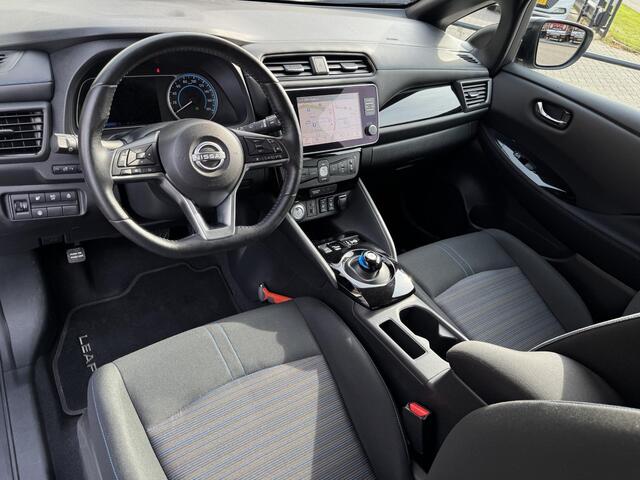 Nissan LEAF N-Connecta 40 kWh | Navigatie | 360° Camera | Adapt. Cruise Control | Stuur- + Stoelverwarming | LED Koplampen | Dodehoek Detectie | Rijklaarprijs!