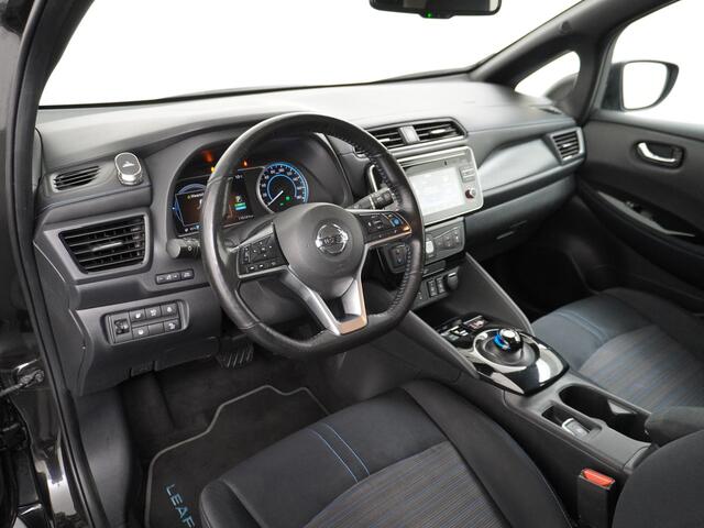 Nissan LEAF 2.ZERO EDITION 40kWh Trekhaak Adaptieve Cruise Control Navi 360°Camera Apple Carplay Android Auto Stuur+Stoelverwarming Keyless Pdc Led Bluetooth DAB Dodehoek Detector Privacy Glas Rijstrooksensor met correctie Verkeersbord detectie Origineel Nederlandse 
