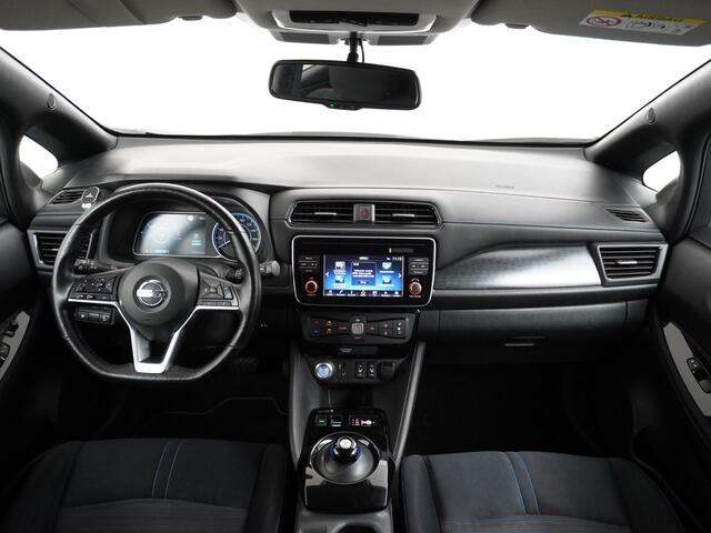 Nissan LEAF 2.ZERO EDITION 40kWh Trekhaak Adaptieve Cruise Control Navi 360°Camera Apple Carplay Android Auto Stuur+Stoelverwarming Keyless Pdc Led Bluetooth DAB Dodehoek Detector Privacy Glas Rijstrooksensor met correctie Verkeersbord detectie Origineel Nederlandse 