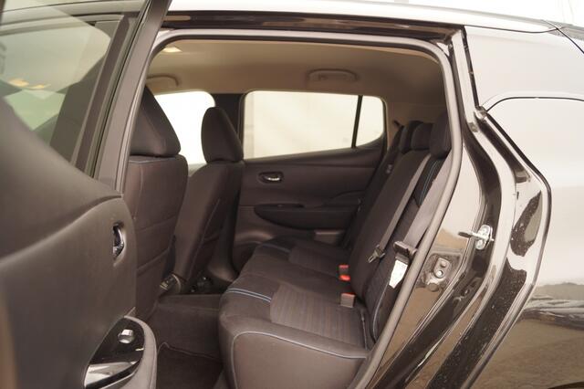 Nissan LEAF N-Connecta 40kWh -NAVI-ECC-PDC-CAM-