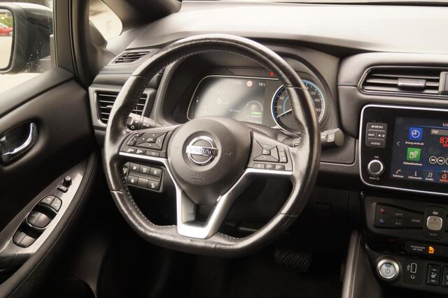 Nissan LEAF N-Connecta 40kWh -NAVI-ECC-PDC-CAM-