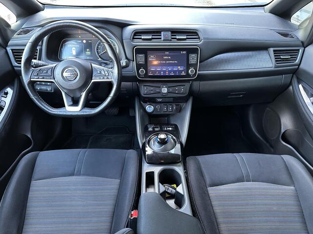 Nissan LEAF N-Connecta 40 kWh / Eerste Eigenaar / Dealer Onderhouden / Navigatie / Stoel verwarming V+A / 360º Camera /