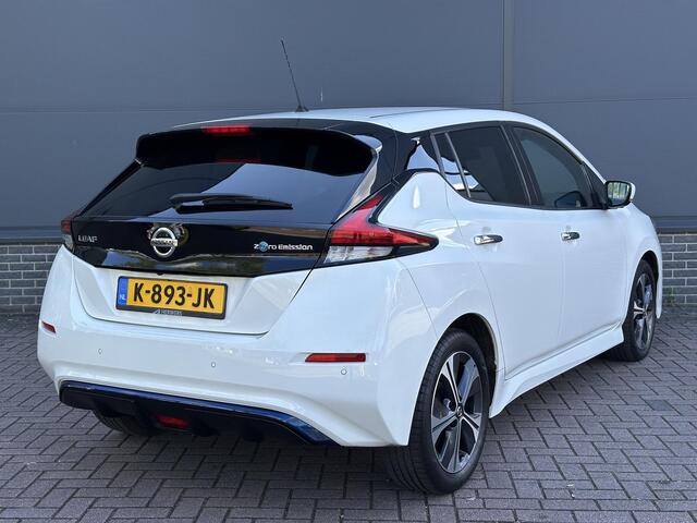 Nissan LEAF N-Connecta 40 kWh / Eerste Eigenaar / Dealer Onderhouden / Navigatie / Stoel verwarming V+A / 360º Camera /