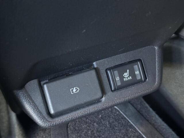 Nissan LEAF N-Connecta 40 kWh / Eerste Eigenaar / Dealer Onderhouden / Navigatie / Stoel verwarming V+A / 360º Camera /