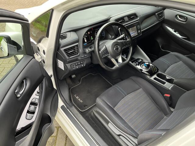 Nissan LEAF N-Connecta 40 kWh | NAVIGATIE | CARPLAY | 360° CAMERA | STUUR & STOELVERW.