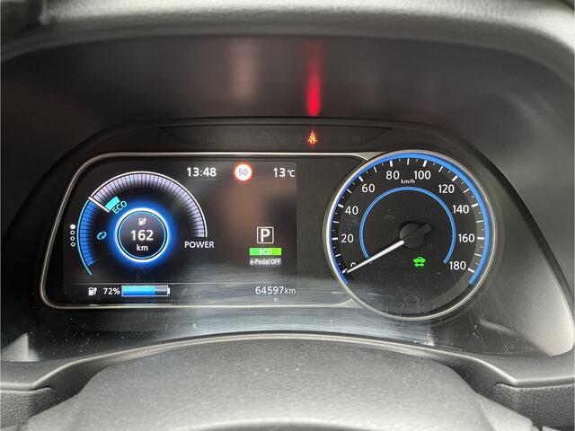 Nissan LEAF N-Connecta 40 kWh | NAVIGATIE | CARPLAY | 360° CAMERA | STUUR & STOELVERW.