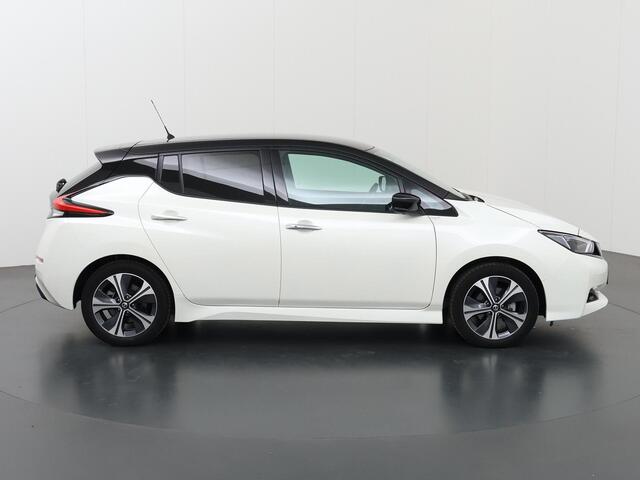 Nissan LEAF N-Connecta 40 kWh | Trekhaak| Navigatie | Parkeercamera | Stoelverwarming/verkoeling | Keyless Go |