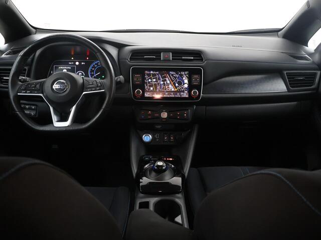 Nissan LEAF N-Connecta 40 kWh | Trekhaak| Navigatie | Parkeercamera | Stoelverwarming/verkoeling | Keyless Go |