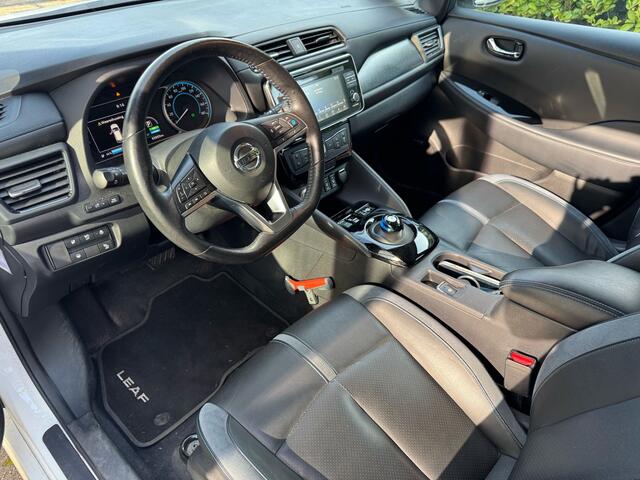 Nissan LEAF Tekna 40 kWh*Leder*Navigatie*Stoelverwarming*