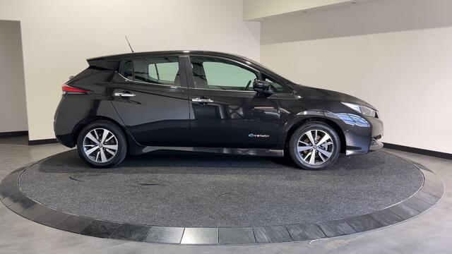 Nissan LEAF Acenta 40 kWh | Adaptieve cruise control | Stuurwiel verwarmd | Voorstoelen verwarmd