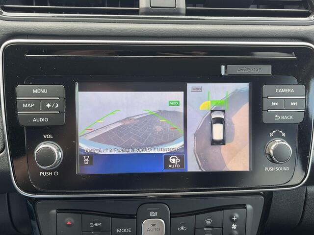 Nissan LEAF Tekna 40 kWh Automaat / Trekhaak / 360° Camera / Navigatie full map / Apple Carplay & Android Auto / Stuur- en Stoelverwarming voor en achter / Adaptieve Cruise Control / Keyless Entry & Start / Airco / DAB Radio