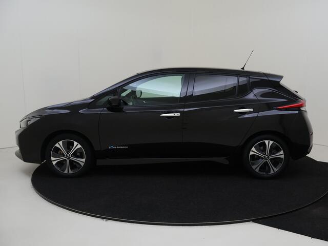 Nissan LEAF Tekna 40 kWh | 360 Camera | Stoelverwarming | Navigatie | Leer | Climate Control