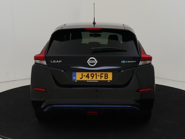 Nissan LEAF Tekna 40 kWh | 360 Camera | Stoelverwarming | Navigatie | Leer | Climate Control