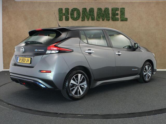 Nissan LEAF Acenta 40 kWh - 2 LAADKABELS - NAVIGATIE - PARKEERSENSOREN VOOR/ ACHTER - 16 INCH LICHT METALEN VELGEN - 4 SEIZOENEN BANDEN- CLIMATE CONTROL - CAMERA - DODEHOEK DETECTIE
