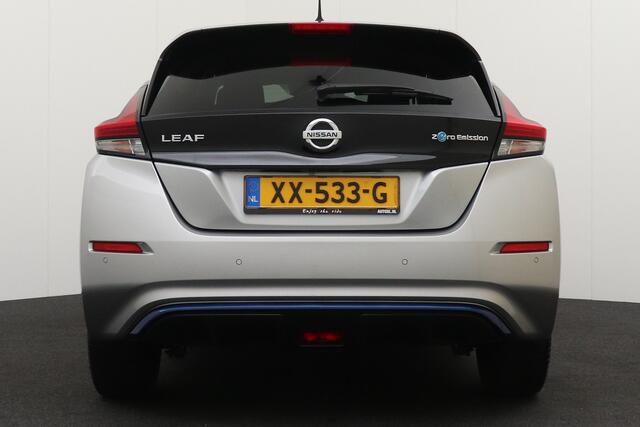 Nissan LEAF Tekna 40 kWh Carplay Adapt.Cruise Dodehoek H-Leder Camera
