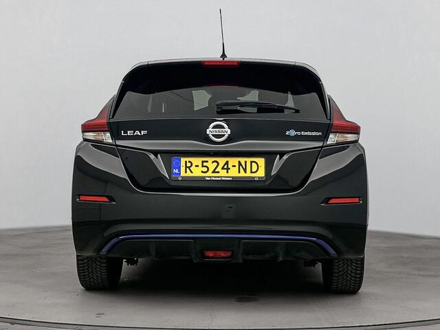 Nissan LEAF Tekna 40 kWh 150PK | ProPILOT | 360 Camera | Stoelverwarming | Navigatie | LED | Lichtmetalen velgen 17"