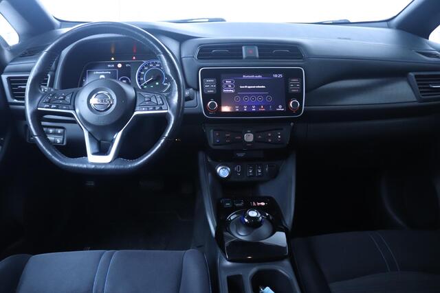 Nissan LEAF N-Connecta 40 kWh | Apple carplay / Android auto | Rondomzicht camera | Navigatie | Navigatie |