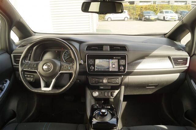 Nissan LEAF 2.ZERO EDITION 40kWh -NAVI-ECC-CAM-