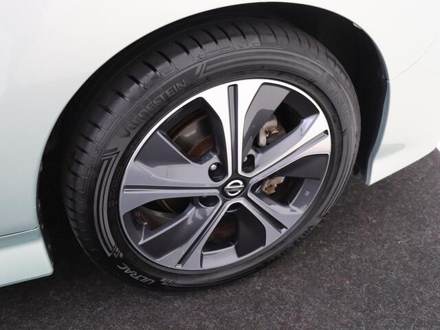 Nissan LEAF N-Connecta 40 kWh | Trekhaak | Half leder | bluetooth