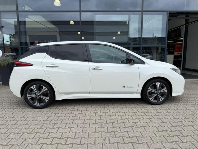 Nissan LEAF Tekna 40 kWh *Trekhaak & 360 Camera*