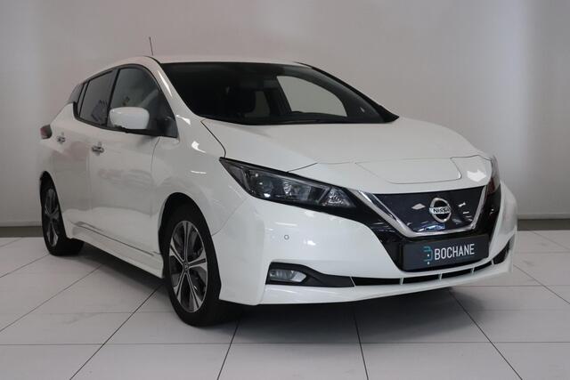 Nissan LEAF N-Connecta 40 kWh | 360° Camera | Stoelverwarming | Adaptieve cruisecontrol | Climate control | Key-less | Navigatie |
