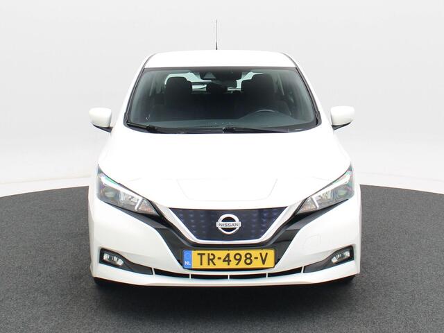 Nissan LEAF Acenta 40 kWh | SOH 87% | LED | Cruise Control | Navigatieysteem | Airco | Parkeersensoren | Privacy Glass | Stoel- en Stuur Verwarming | 16 Inch